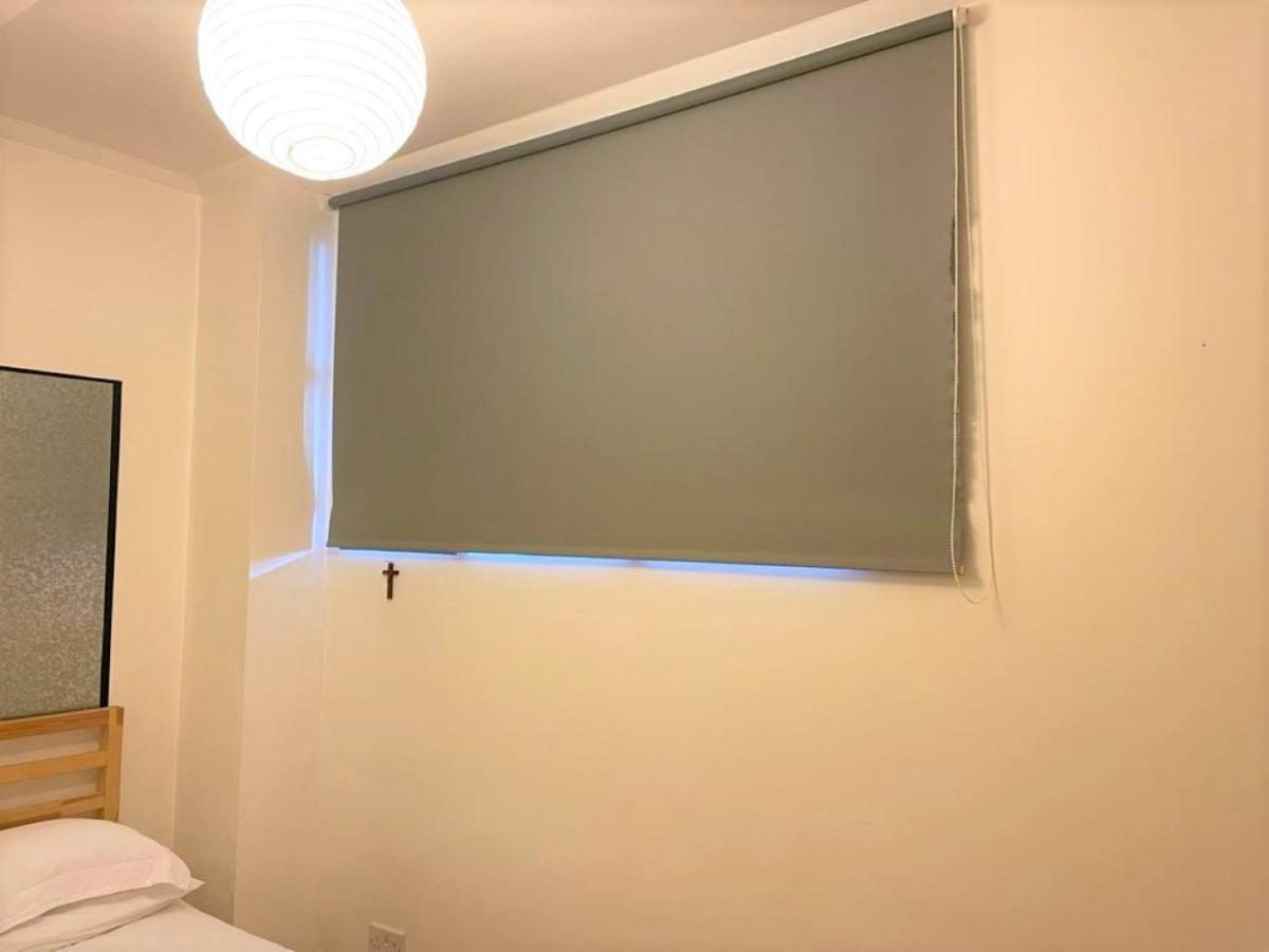 Splendid 1 Bedroom Flat + Terrace London Eksteriør billede